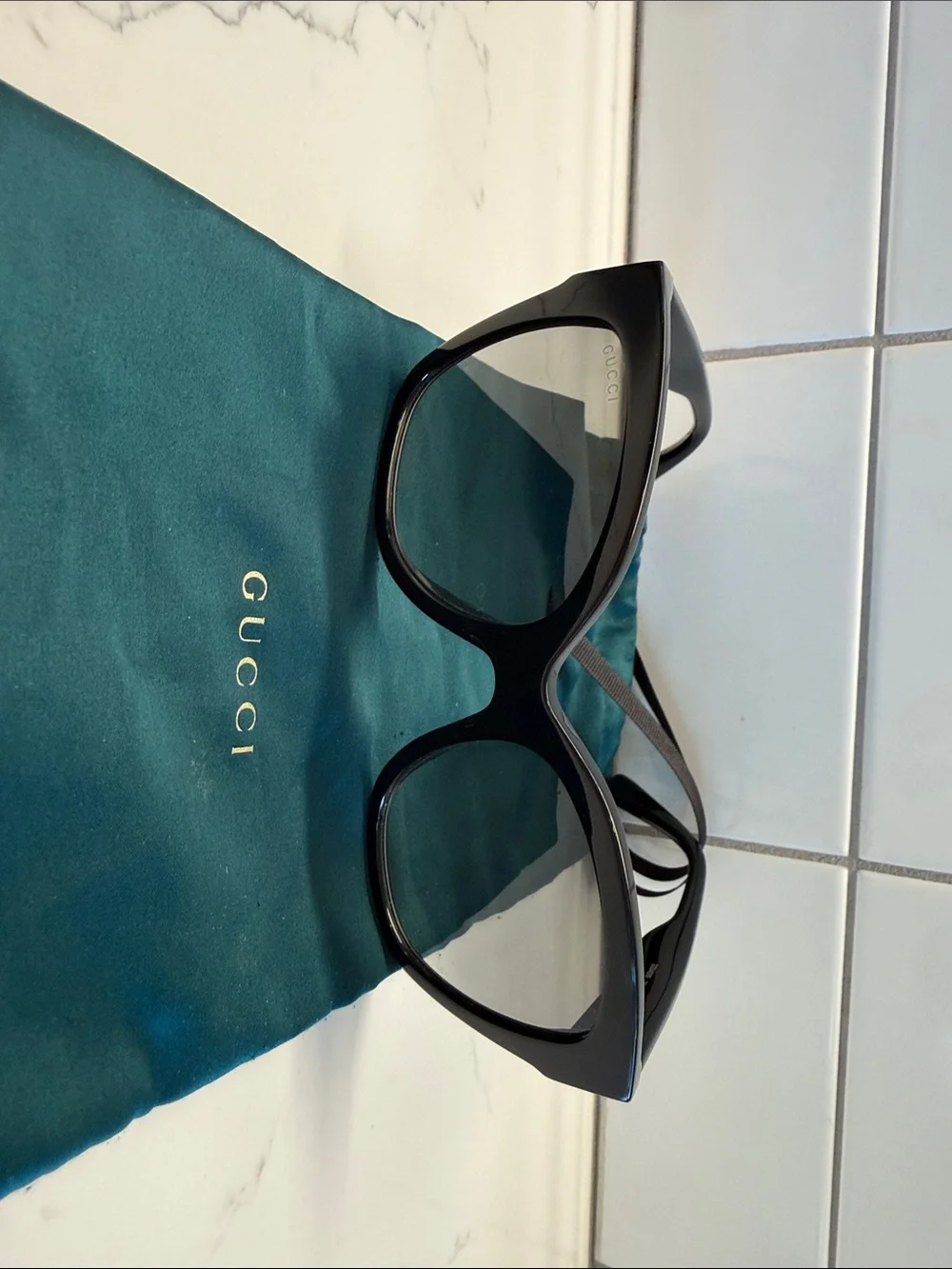 Authentic Gucci Black Gradient Square Sunglasses with Teal velvet Case